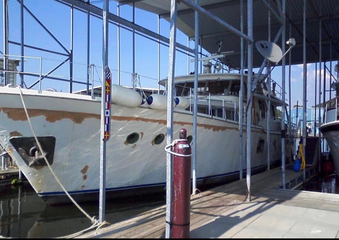 Corrosion repair on 82ft Benetti yacht Alabama